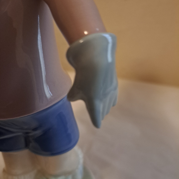 FINAL COST Lladro Lilly Football  Soccer player 5134 retired excellent - Picture 4 of 6